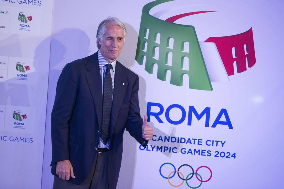 Il presidente del Coni, Giovanni Malagò, alla presentazione del Logo per Roma 2024 (Ansa)